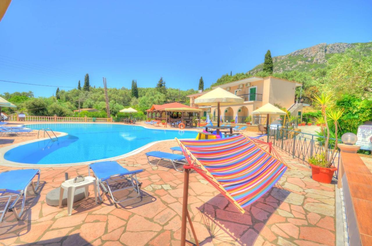 Mermaid Pool Studios And Bar Paleokastritsa Exterior foto