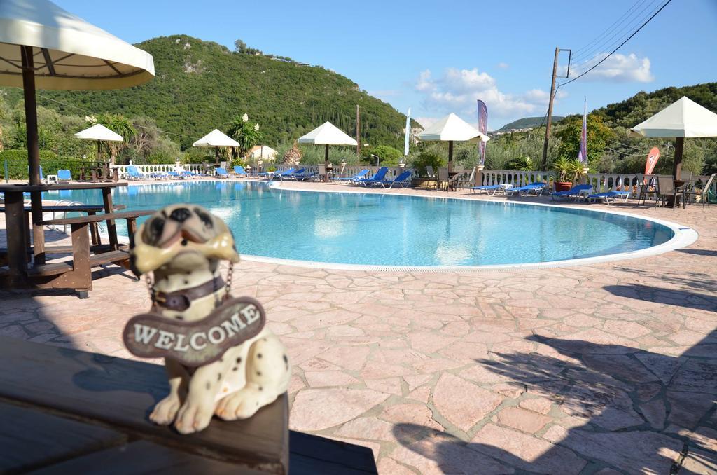 Mermaid Pool Studios And Bar Paleokastritsa Exterior foto